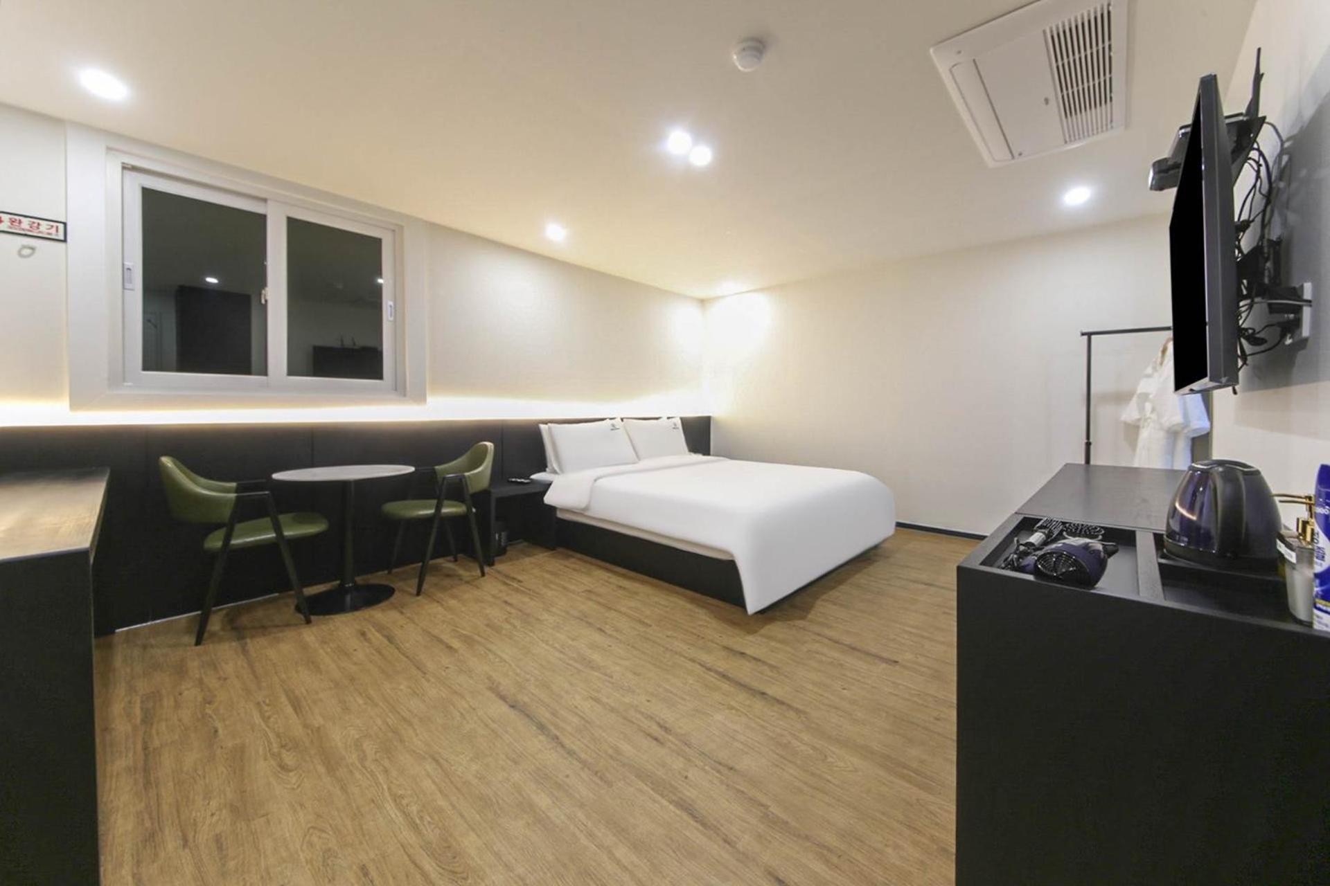 Busan Seomyeon Broa Hotel Екстер'єр фото